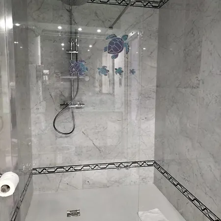 Hotel Villa Lilla Desenzano del Garda Buitenkant foto
