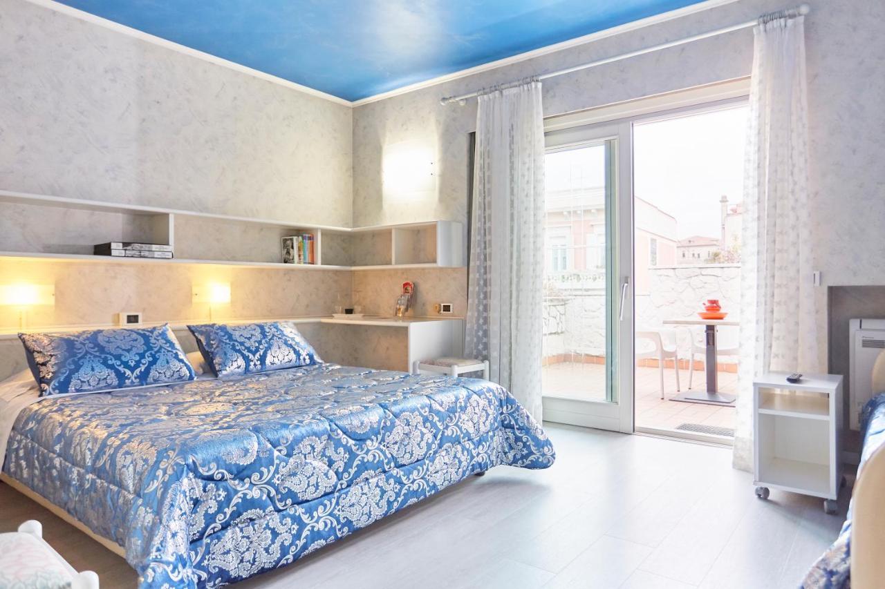 Hotel Lilla 3*