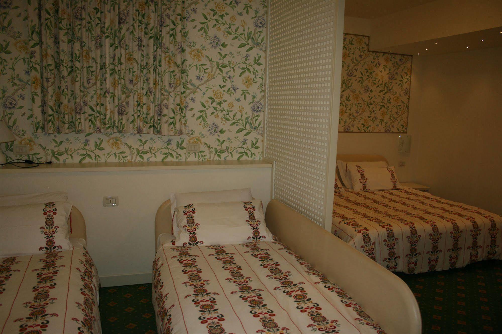 Hotel Lilla 3*